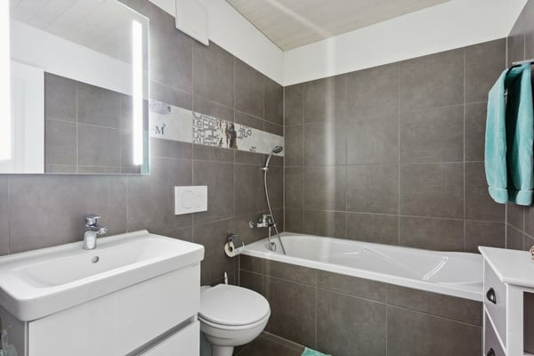 Exceptionnel appartement avec balcon et vue dégagée sur les Alpes 4