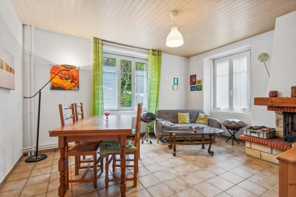 Maison de maitre de 2 appartements idéalement située au Locle 7
