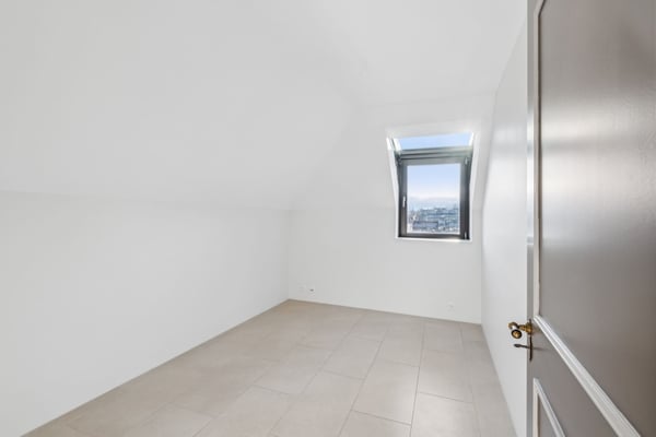 Spacieux et lumineux duplex dans une résidence Art déco 6