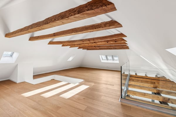 Spacieux et lumineux duplex dans une résidence Art déco 11