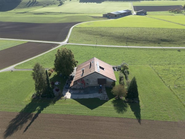Authentique propriété rurale dans l'environnement du Chasseral 13