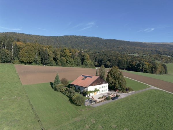 Authentique propriété rurale dans l'environnement du Chasseral 11