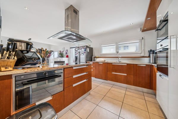 Propriété de prestige avec vue panoramique sur le lac 4