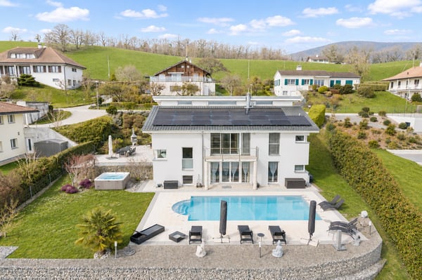 Propriété de prestige avec vue panoramique sur le lac 1