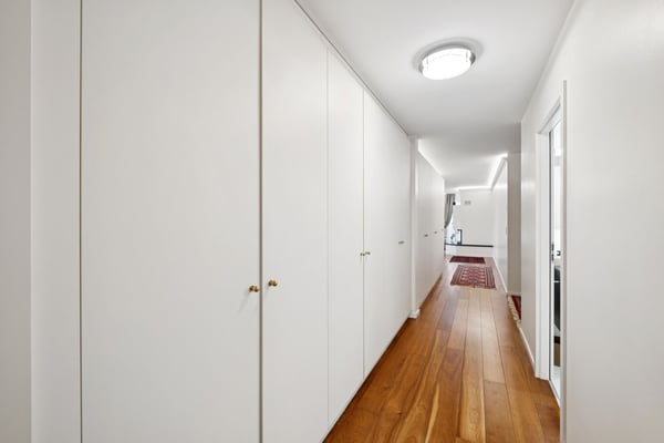 Elégant appartement 5.5 pièces dans immeuble Minergie à Hauterive NE 9