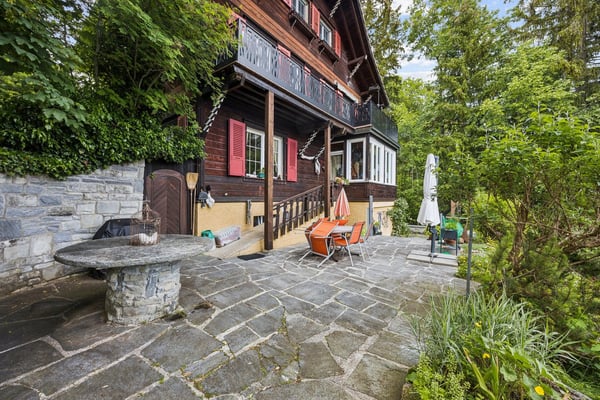 Charmante maison composée de 2 appartements dans un écrin de verdure 4