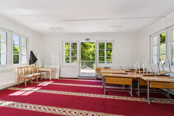 Immeuble à fort potentiel de transformation au Locle 4