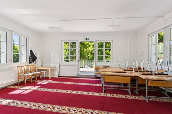 Immeuble à fort potentiel de transformation au Locle 4