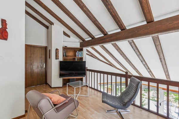 Superbe villa individuelle avec un beau jardin et 2 garages box 13