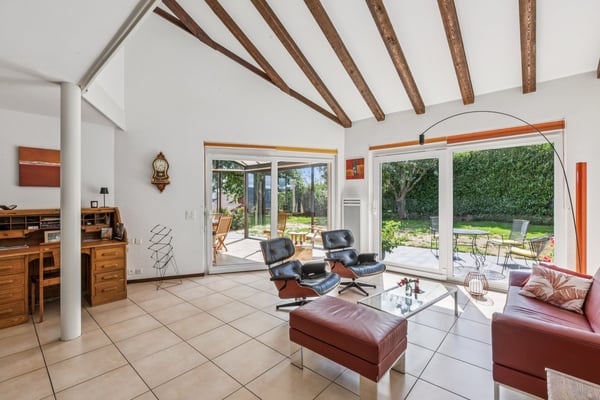 Superbe villa individuelle avec un beau jardin et 2 garages box 4
