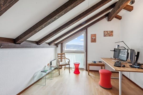 Superbe villa individuelle avec un beau jardin et 2 garages box 11