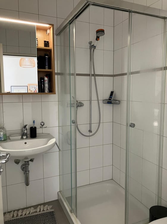 Möblierte 1.5-Zimmer-Wohnung mit Seeblick - Mietvertrag bis 1.8.2027 9