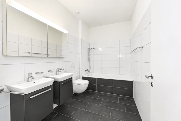 50% rent reduction for mid-Sep until Oct - Bright 2.5-Room Apartment with Balcony in Wallisellen 5