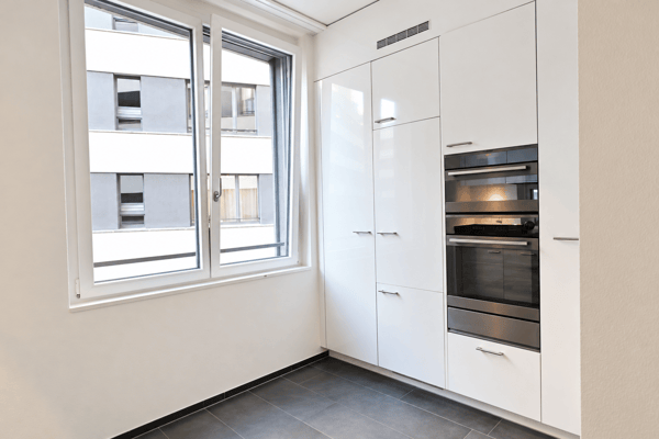 50% rent reduction for mid-Sep until Oct - Bright 2.5-Room Apartment with Balcony in Wallisellen 3