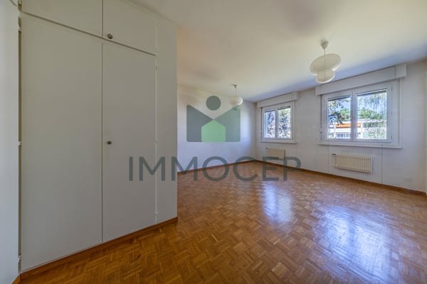 Appartement 5 pièces traversant de 121 m2 pondérés avec loggia 4