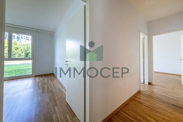 Exclusif: Spacieux 5 pièces traversant de 150m2 pondérés avec box 8
