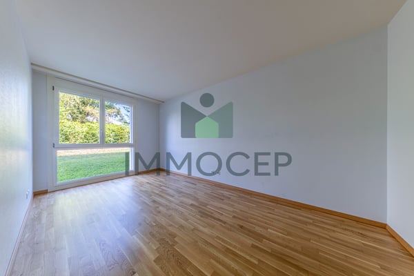 Exclusif: Spacieux 5 pièces traversant de 150m2 pondérés avec box 4