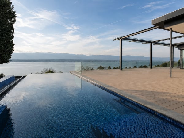 Bien d'exception avec vue lac panoramique 12