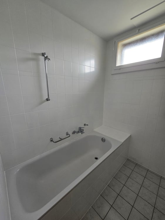 A louer grand appartement rénové de 4 pièces à Chevenez 6