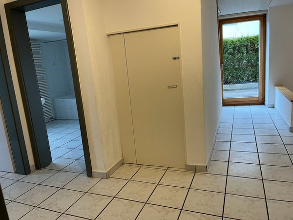 Bel appartement- duplex 5.5 pièces de 135 m2 avec jardin à Vicques 3