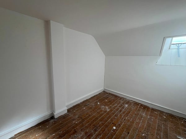 Maison à rénover avec possibilité de créer plusieurs appartements 5