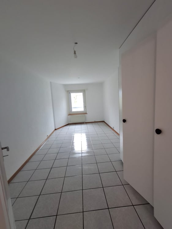 Appartement 3.5 pièces rénové à louer à Enney 4