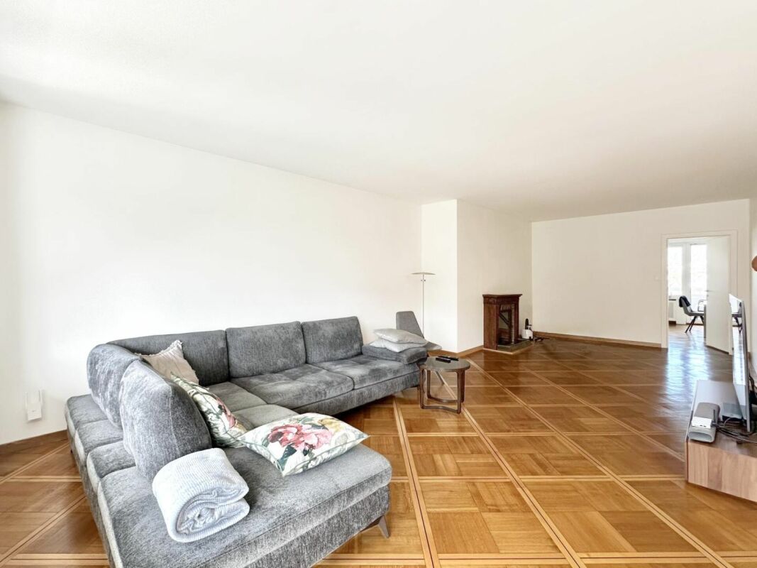 Apartment 7 rooms in Genève