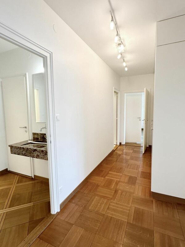 Apartment 7 rooms in Genève
