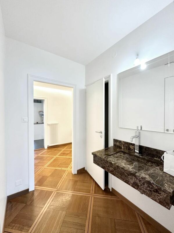 Apartment 7 rooms in Genève