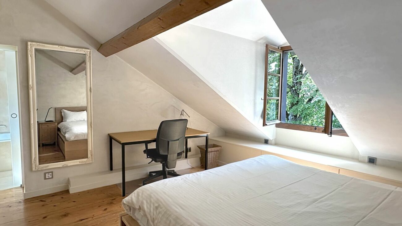 Charmant appartement meublé sur une propriété privée