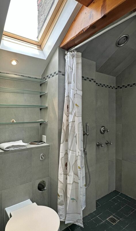 Charmant appartement meublé sur une propriété privée