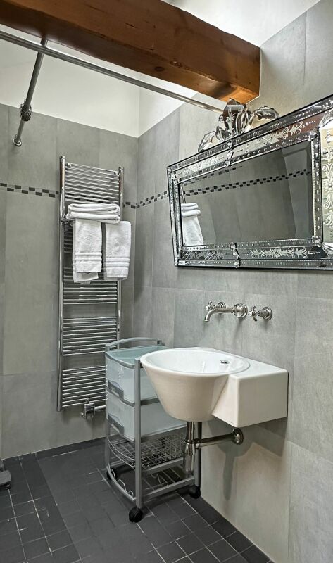 Charmant appartement meublé sur une propriété privée
