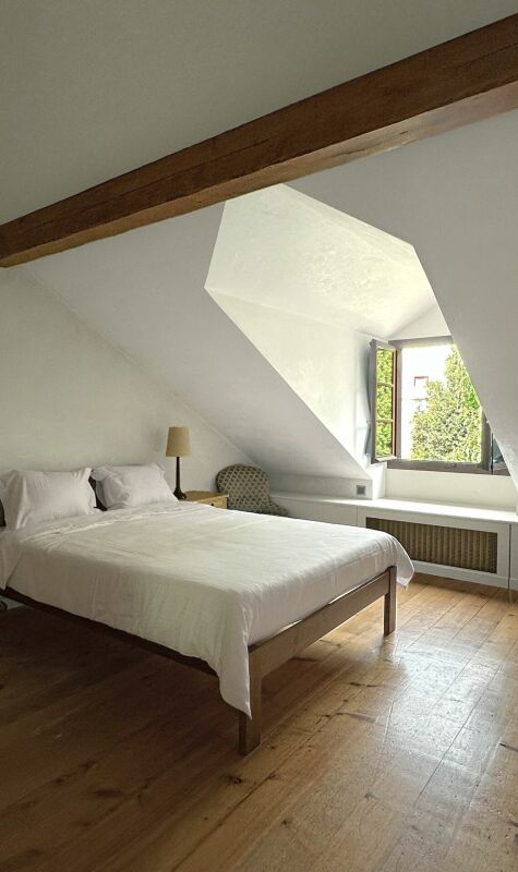 Charmant appartement meublé sur une propriété privée