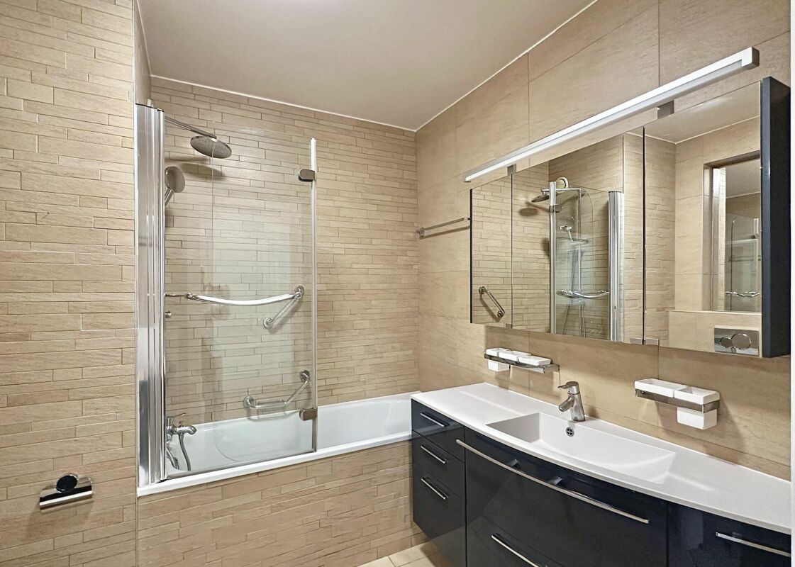Appartement 7 pièces à Genève - Rez Superieur
