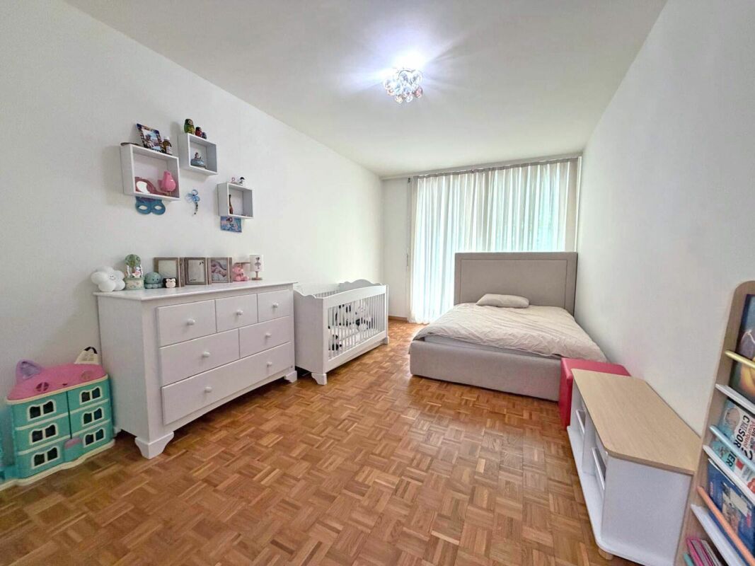 Bel appartement spacieux avec deux balcons