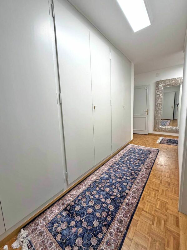 Bel appartement spacieux avec deux balcons