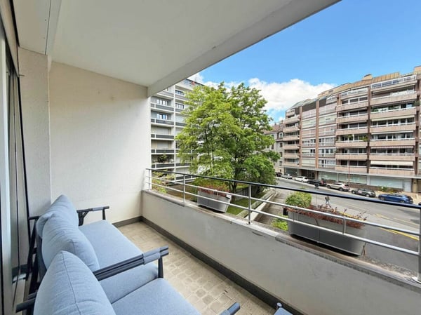 Bel appartement spacieux avec deux balcons 8