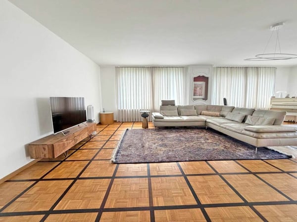 Bel appartement spacieux avec deux balcons 6