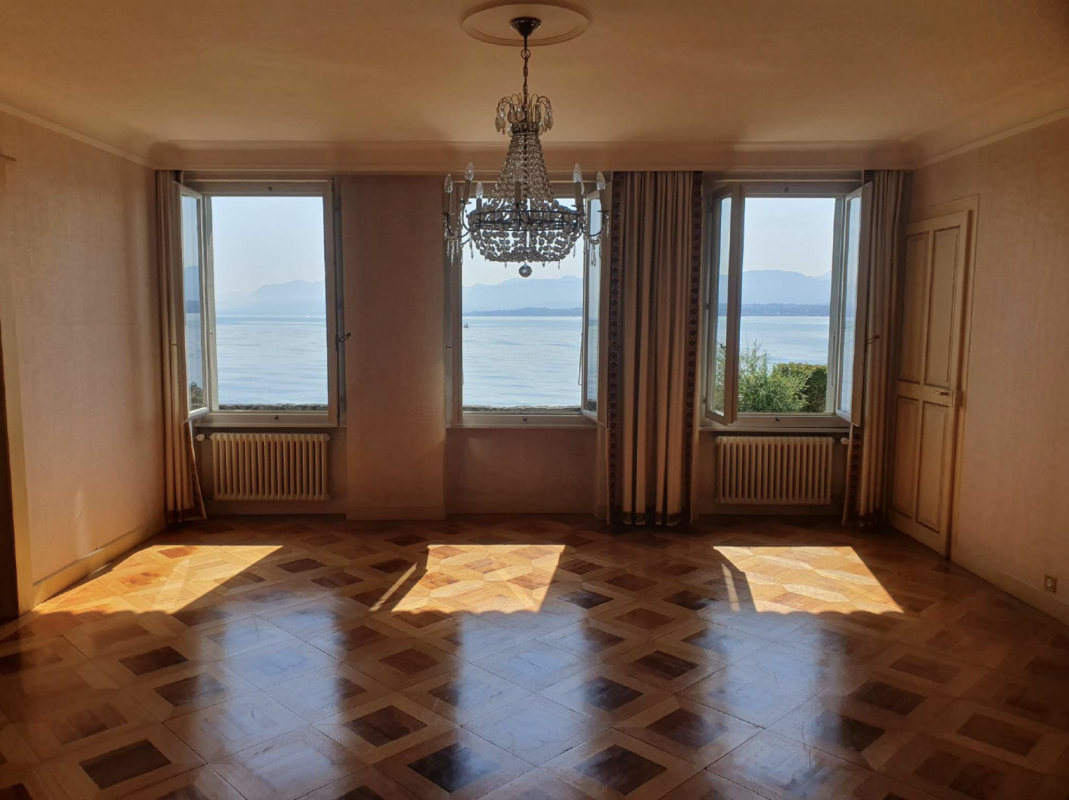 Pieds-dans-l'eau à Nyon