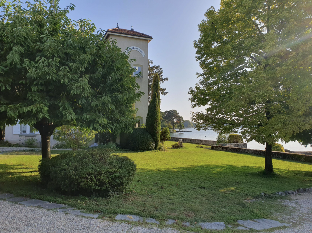 Pieds-dans-l'eau à Nyon