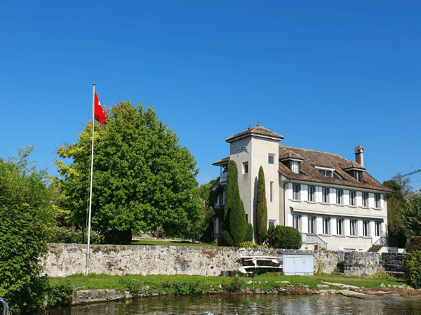 Pieds-dans-l'eau à Nyon 1