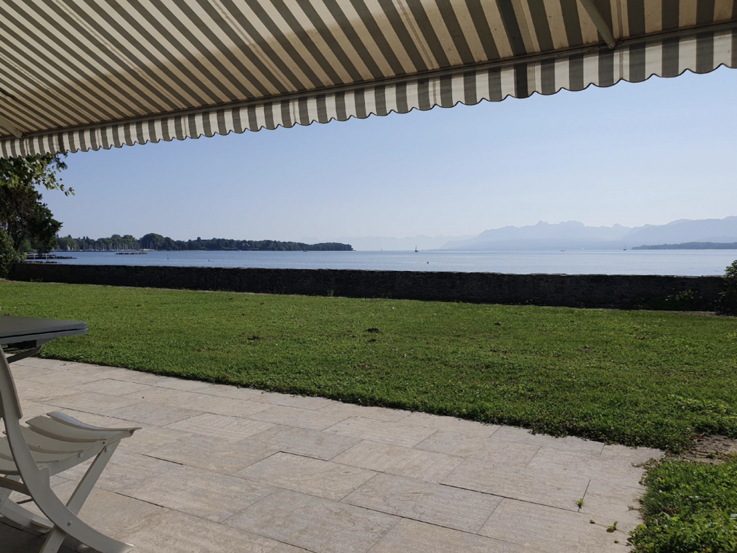Pieds-dans-l'eau à Nyon
