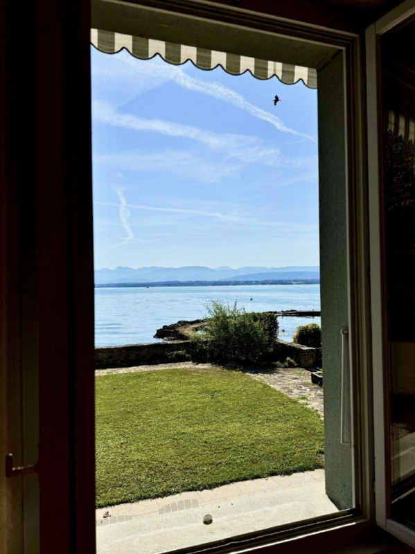 Pieds-dans-l'eau à Nyon