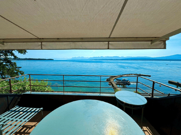 Pieds-dans-l'eau à Nyon 10