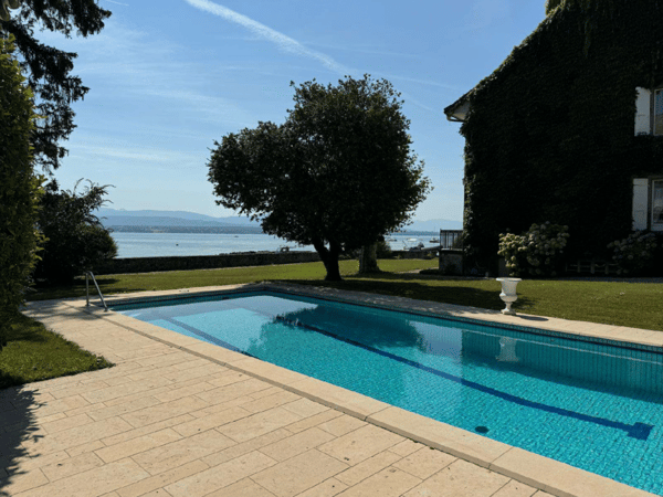 Pieds-dans-l'eau à Nyon 3