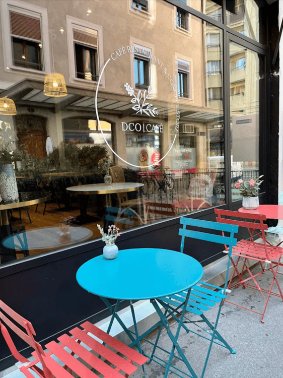 Cafe - Eaux Vives 3