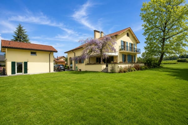 Vente de Charme : Appartement 5 pièces à Plan-les-Ouates 2