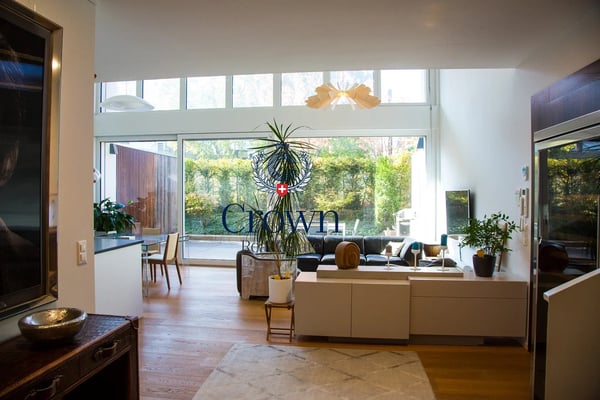 The space of a duplex, downtown Geneva 10 minutes away, everything within reach 11