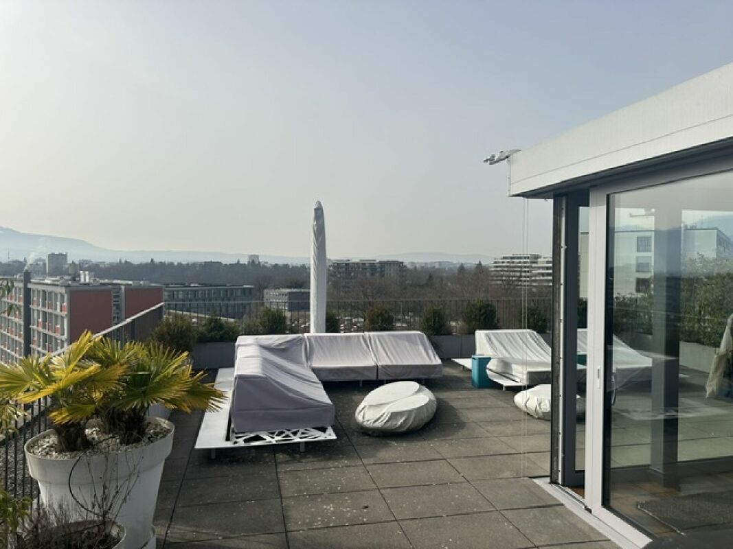 Triplex en attique style 