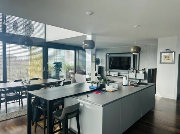 Triplex en attique style 